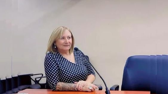 Legal. La Dra. Fabiana Salinas representa a la presidenta Perona en la disputa que se desató en la FCS.