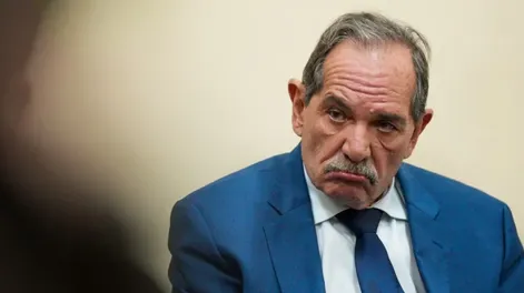 Internaron de urgencia a José Alperovich por una complicación en el intestino