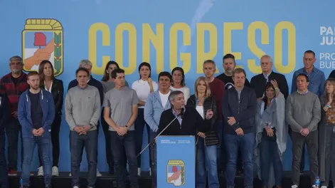 Máximo Kirchner pide debatir un plan de gobierno y gambetea la discusión de las PASO