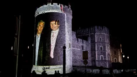 Proyectaron sobre el castillo de Windsor fotos de Donald Trump y Jeffrey Epstein