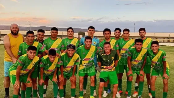 CANDIDATO. Peñaflor quiere su lugar en semifinales y recibirá a Villa Borjas.