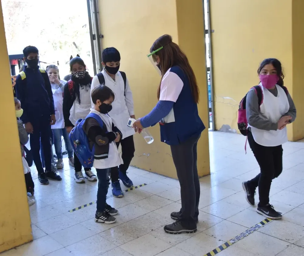 Por cuarto mes seguido hubo baja en los casos aunque esta vez fue récord: 84%