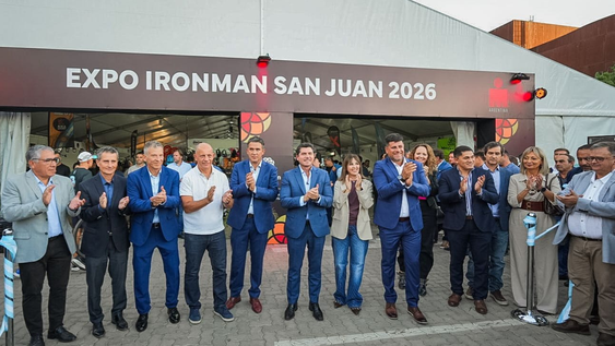 El gobernador Marcelo Orrego inauguró el IRONMAN 70.3.