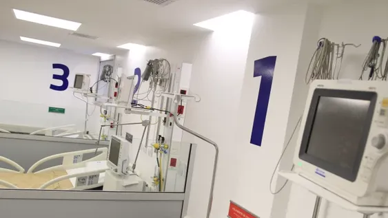 Camas críticas: dicen que hay más de las que informan, pero están ocupadas