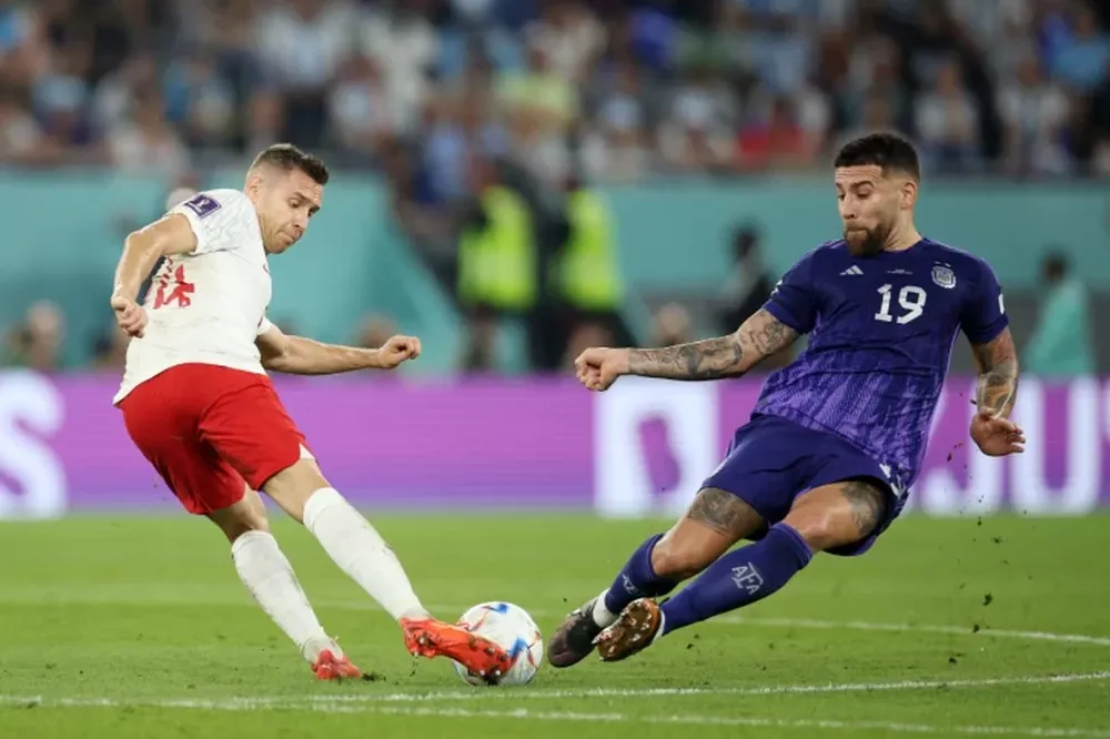 Mac Allister, Enzo Fernández y Otamendi, en el podio de figuras de Argentina