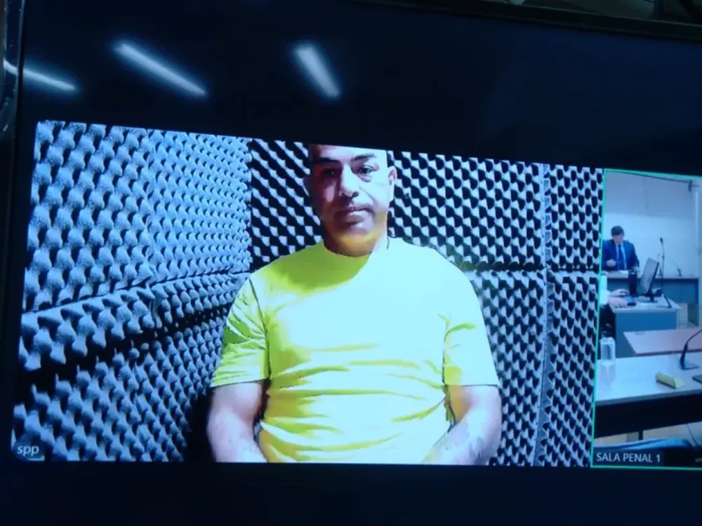 Leandro Exequiel Morales siguió las instancias de la audiencia, conectado desde la cárcel de Chimbas.