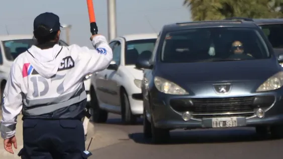 MÁS CONTROL. Aumentó la cantidad de operativos de control de la Policía de Tránsito con el objetivo de bajar más el número de siniestros viales y de víctimas fatales en las calles de la provincia.