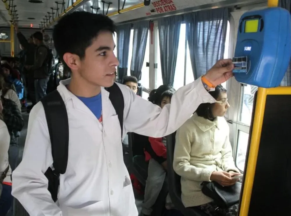 Paso a paso cómo acceder al Boleto Escolar y Docente