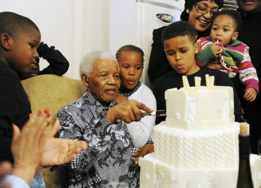 El mundo homenajea a Mandela