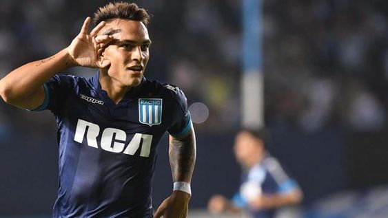 Racing aplastó a Huracán con una gran actuación de Lautaro Martínez