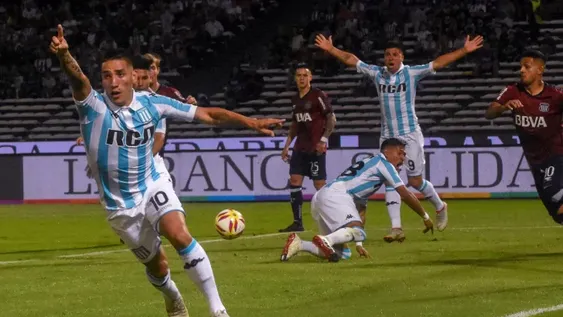 Racing goleó a Talleres y estiró la ventaja en la cima
