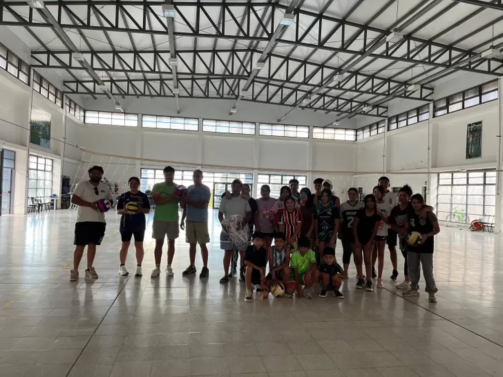 Los Andes. En el club de Tudcum comenzó a funcionar una de las escuelas municipales de vóleibol, ampliando la oferta de deportes de Iglesia.