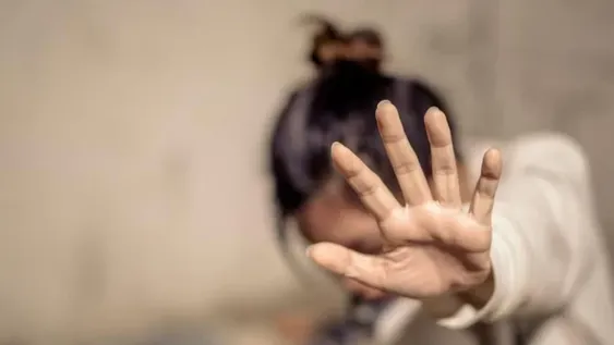 Hasta pateó a su pareja, embarazada, y como ya tenía otra condena pasará 14 meses preso