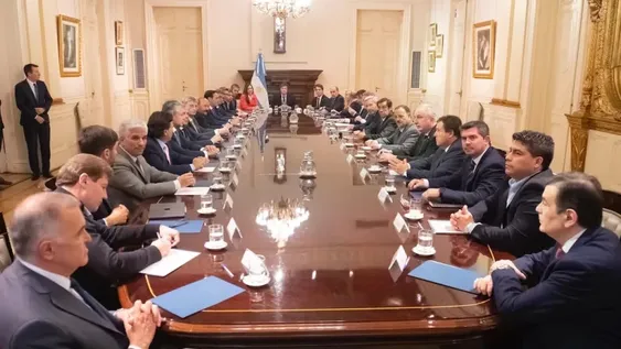 Todo el Gabinete estará presente en la reunión del presidente Milei con 20 gobernadores