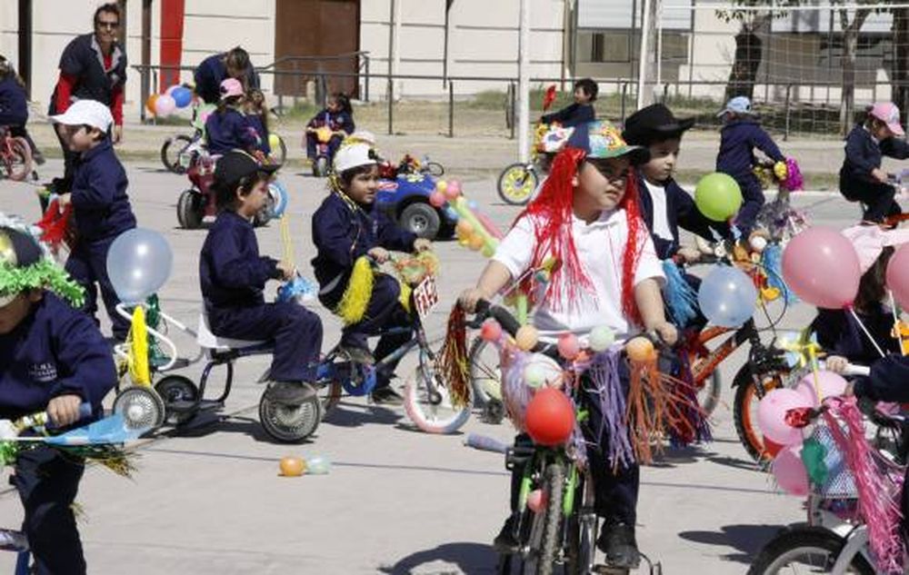El show de los chicos y sus bicis disfrazadas
