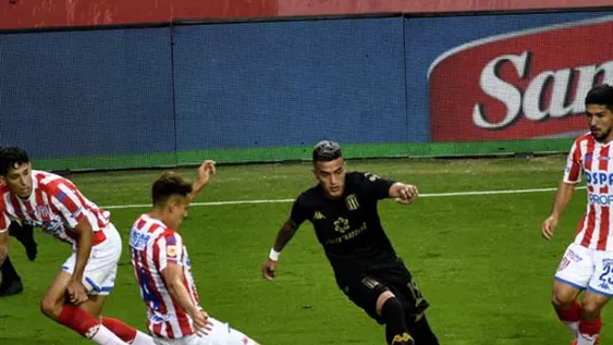 Racing no levanta y se encuentra último