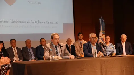 El fiscal general de la Corte Guillermo Baigorri y el secretario de Seguridad presidieron el acto de lanzamiento.