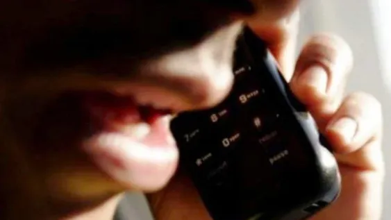Con el cuento del tío, le robaron 2 mil pesos y un TV a una abuela de 88 años