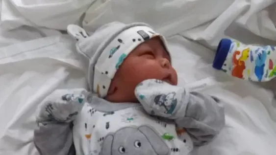 Nació un súper bebé de 5,200 kilos en el Hospital Rawson