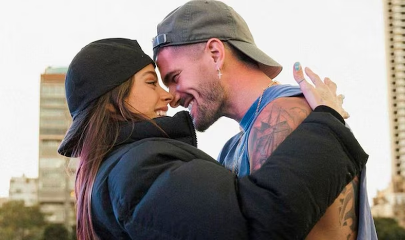 Las primeras fotos de Tini Stoessel y Rodrigo de Paul en Buenos Aires: paseos al sol y familia