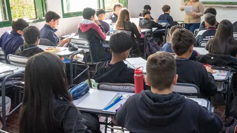 El programa está destinado a estudiantes secundarios que aún no tienen lugar para este año