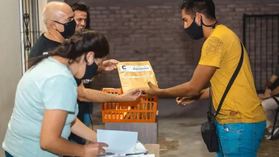 Comercios afectados por el sismo recibieron fondos