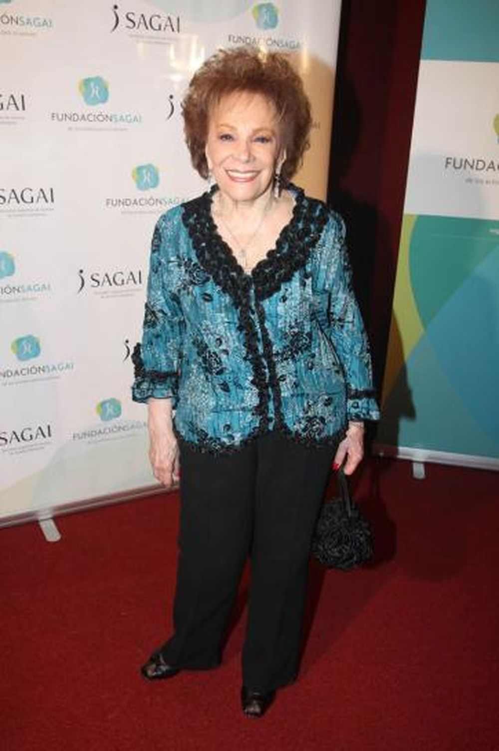 Despiden a Irma Roy