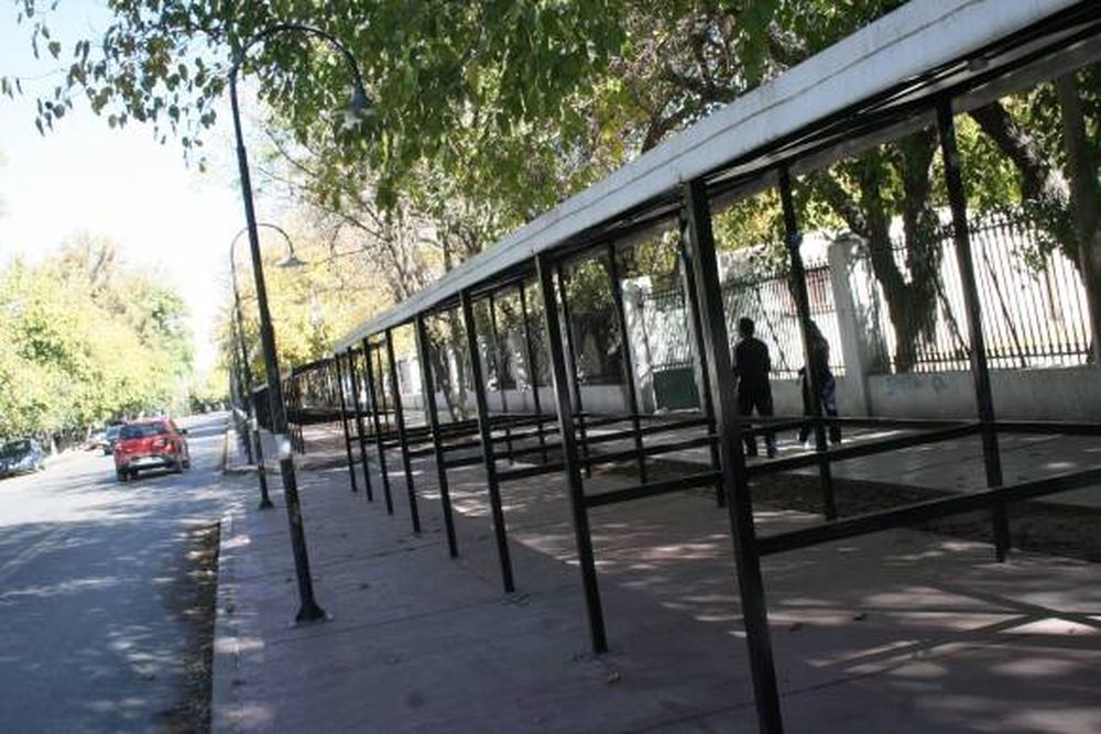 Dicen que en 20 días abren el paseo de los artesanos