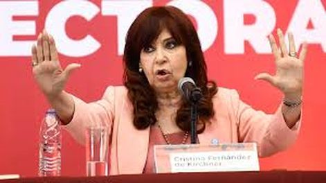 Cristina Kirchner analiza ir a la Corte Interamericana de Derechos Humanos para frenar su posible detención