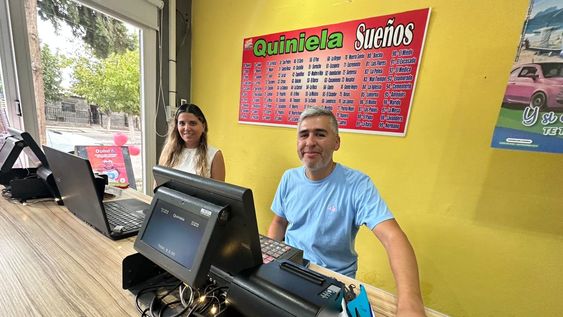 Javier Domínguez, el agenciero de 9 de Julio, dijo que invertirá la parte del premio del Quini 6 que le tocó en ampliar la agencia y expandir el negocio.