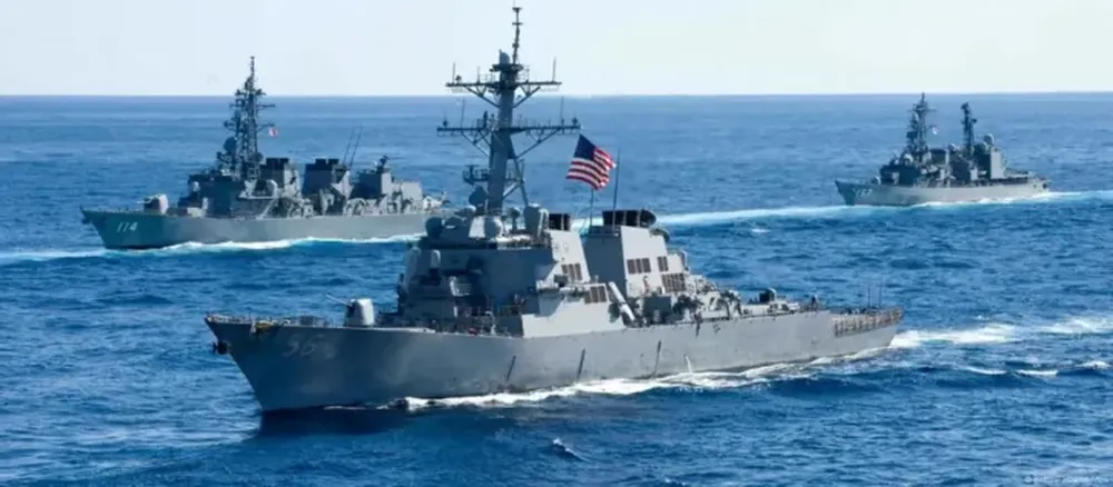 La acumulación de fuerzas por parte de Estados Unidos sigue insinuando que tendrá lugar una acciónaeronaval relevante, con eventuales operaciones terrestres de baja envergadura.