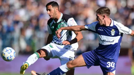 Diario de Cuyo | Marca. Burgos le gana a Castillo en uno de los ataques de Gimnasia. San Martín se quedó sin nada en un partido discreto al que lo definió un penal dudoso.