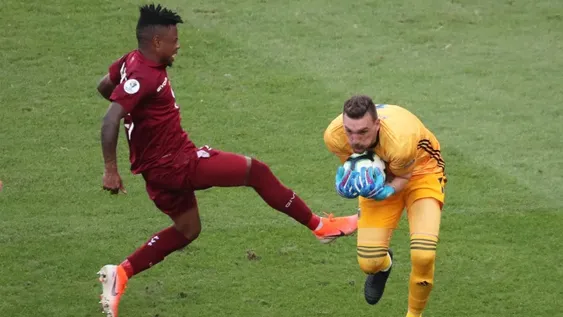 Luego de la victoria, Armani habló de las atajadas: “Estoy para darle seguridad al equipo”