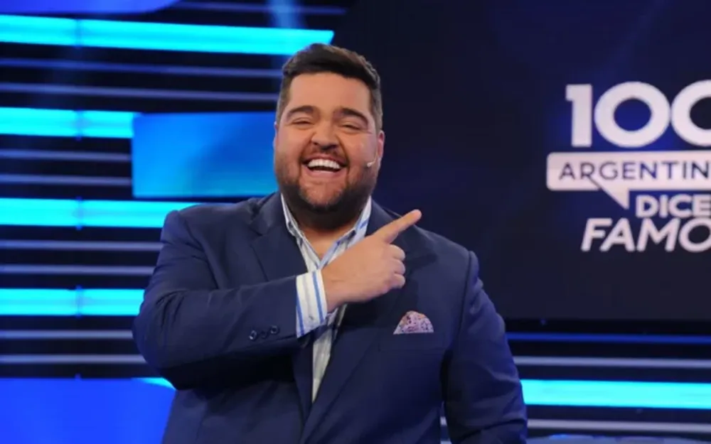 Un fanático de Barassi festejó el cumpleaños y la temática era el conductor