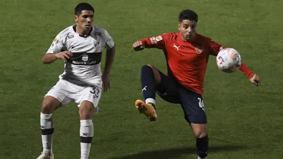 Los de Avellaneda en la punta; hoy se presentan Boca y River