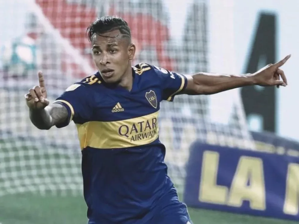 [VIDEO] Pase de Tevez y golazo de Villa, para sentenciar el empate