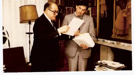 El periodista sanjuanino, Luis Eduardo Meglioli, en una histórica entrevista con El filósofo español Julián Marías en Madrid.