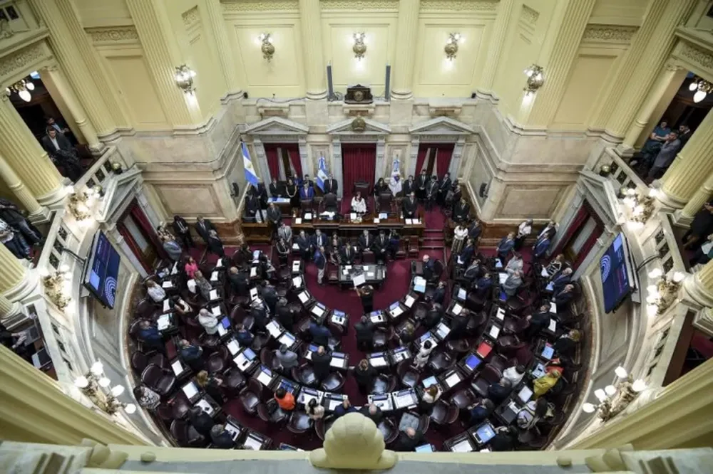 En medio de críticas, el oficialismo logró aprobar la Ley de Góndolas