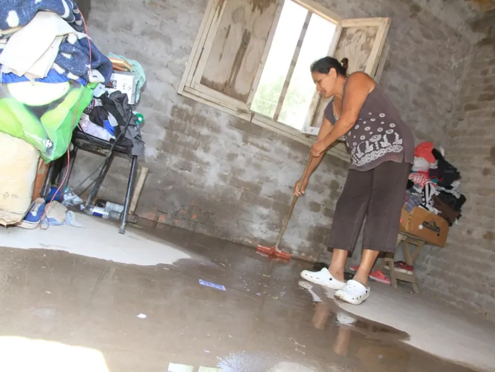 Por la lluvia ya asistieron a unas 15 familias en 4 departamentos