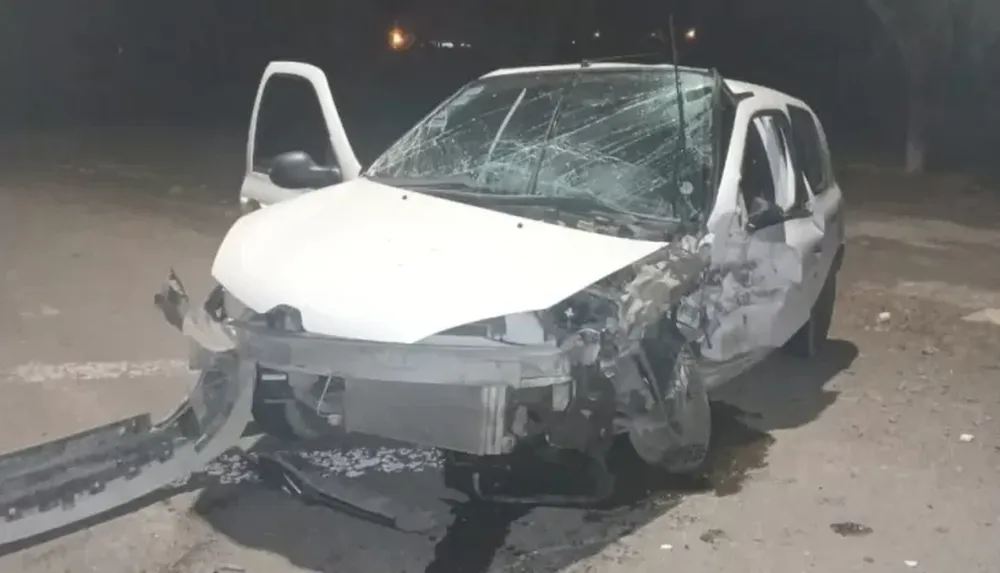 Impactante siniestro en Las Chacritas: dos vehículos chocaron de frente, ¿uno de los conductores iba ebrio?