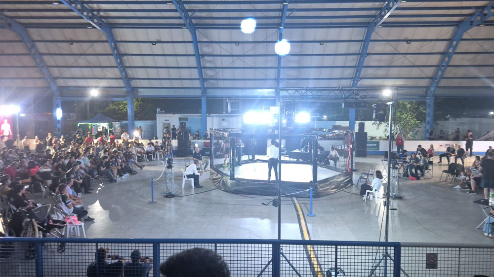 El Club Social San Juan fue sede de un mega evento de combates.&nbsp;