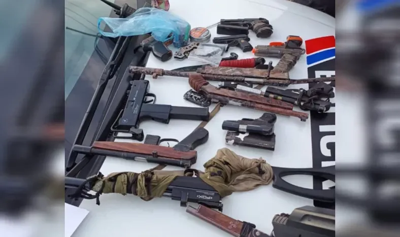 Un hombre con esquizofrenia amenazó con un arma a su familia: tenía un importante arsenal escondido