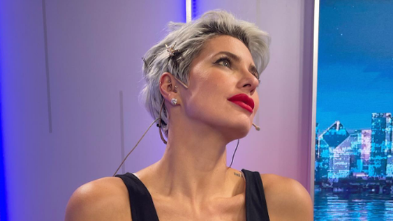 Tamara Bella, cubierta sólo con una colaless: “Sos arte”