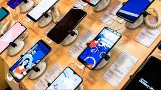 Medidas impositivas para bajar el precio a celulares y smart TV