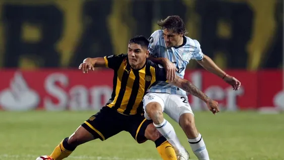 Atlético Tucumán perdió ante Peñarol en Uruguay