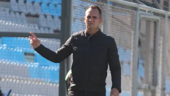 En Peñarol, guardan cartas