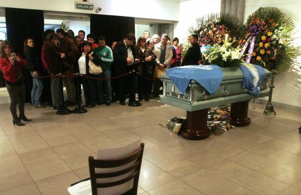 Una multitud dio el adiós a Cabral