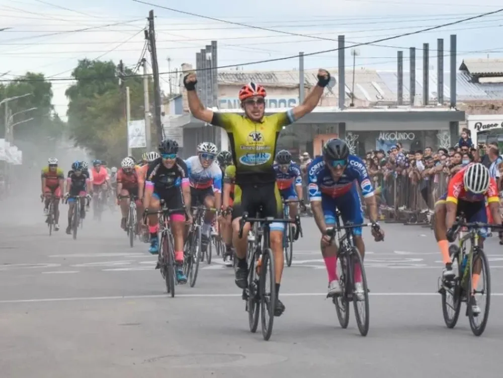 Murió el ciclista Sergio Díaz después de la rodada que lo dejó en grave estado