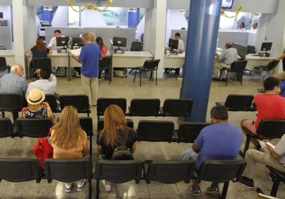 Estiran por 180 días el congelamiento de las tarifas de agua, cloacas y luz