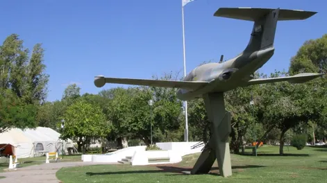 Nuevamente este año, San Juan rinde homenaje a los Héroes de Malvinas con vigilia y acto en Plaza España.